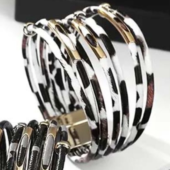 FAUX LEOPARD PRINT 7 BANDS W/ GOLDEN ACCENTS MAGNET BRACELET 49 - Picture 3 of 3